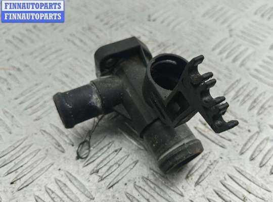 купить Фланец (тройник) системы охлаждения на Volkswagen Golf-3