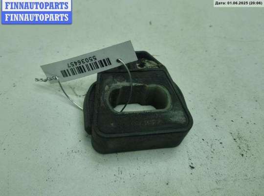 купить Кронштейн радиатора на Volkswagen Golf-4