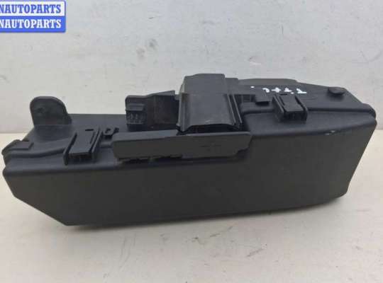 Блок предохранителей VL578126 на Volvo S80