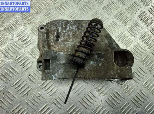 купить Кронштейн генератора на Volkswagen Passat B4