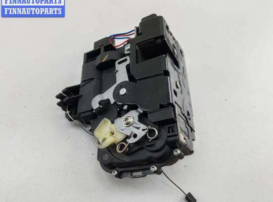 купить Замок двери передней левой на Volkswagen Passat B5