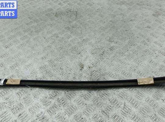 купить Молдинг лобового стекла на Volkswagen Passat B5+ (GP)