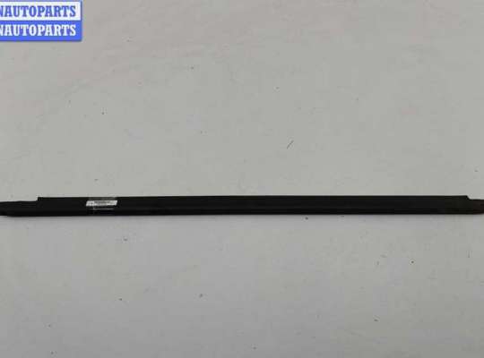 купить Молдинг стекла двери передней правой наружный на Renault Laguna I (1993-2000)