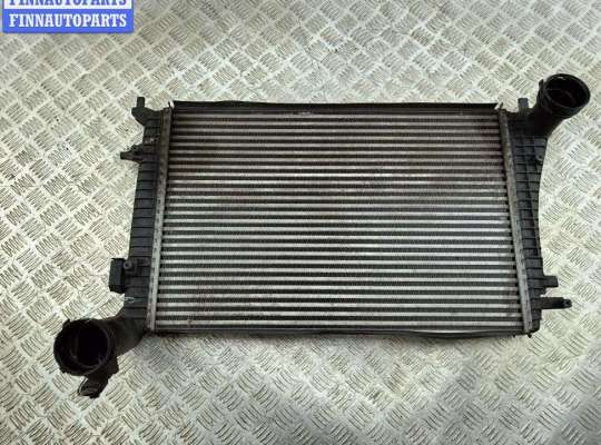 Купить Радиатор интеркулера на Volkswagen Passat B6 Радиатор интеркулера VG2761803 на Volkswagen Passat B6