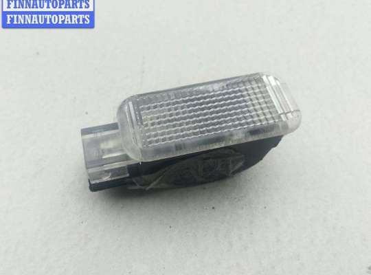 купить Фонарь салонный (плафон) на Audi Q7 4L (2005-2015)