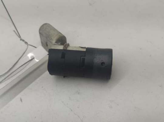 купить Датчик парковки (парктроник) задний на Audi A6 C5 (1997-2005)