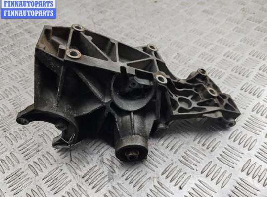 купить Кронштейн генератора на Volkswagen Passat B5
