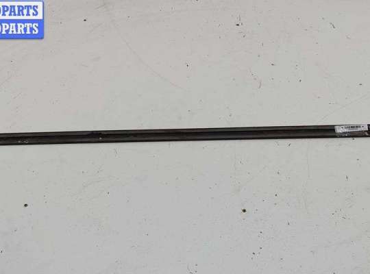 Молдинг на Volkswagen Passat B6 (3C)