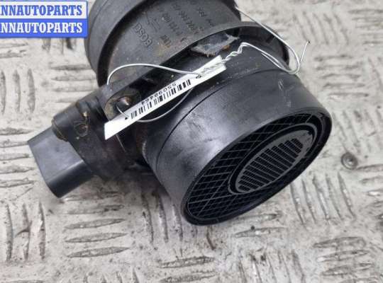 купить Расходомер (измеритель потока воздуха) на Volkswagen Passat B5+ (GP)