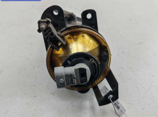 купить Фара противотуманная правая на Volkswagen Passat B6