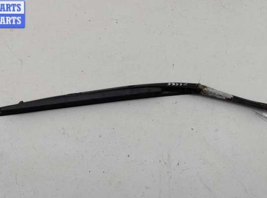 Щеткодержатель (поводок стеклоочистителя) передний BM3594349 на BMW 5 E39 (1995-2003)