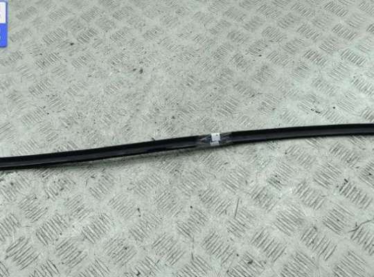 купить Молдинг лобового стекла на Volkswagen Passat B6