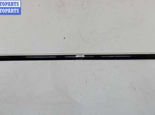 купить Молдинг двери передней правой на Volkswagen Passat B5+ (GP)