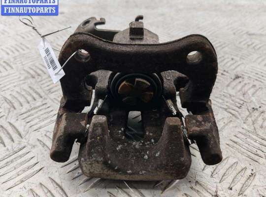Суппорт задний правый RN1585972 на Renault Scenic I (1996-2003)