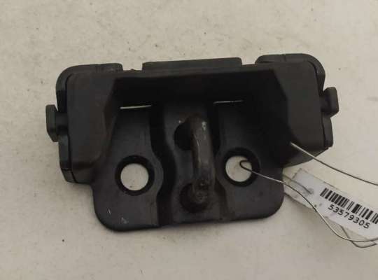 Ответная часть (скоба) замка двери NS569748 на Nissan Qashqai J11 (2014- )