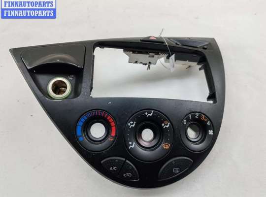 купить Рамка магнитолы на Ford Focus I (1998-2005)