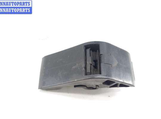 купить Кронштейн радиатора на BMW 7 E38 (1994-2001)