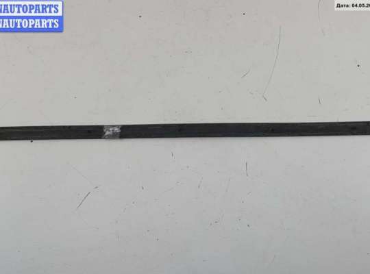 купить Молдинг двери передней правой на Volkswagen Passat B5+ (GP)