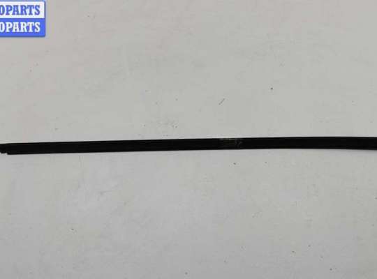 купить Молдинг стекла двери передней правой наружный на Volkswagen Sharan (2000-2010)