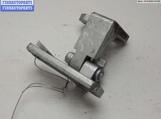 Петля двери передней правой VG1572137 на Volkswagen Phaeton