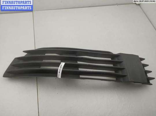 купить Решётка (заглушка) в бампер на Volkswagen Passat B5+ (GP)