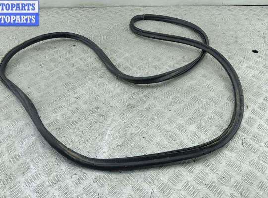 купить Уплотнитель крышки (двери) багажника на Skoda Octavia mk2 (A5 1Z) 2004-2013