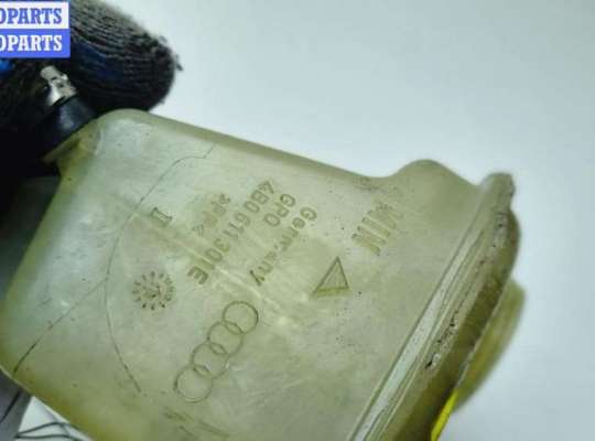 купить Бачок тормозной жидкости на Volkswagen Passat B5