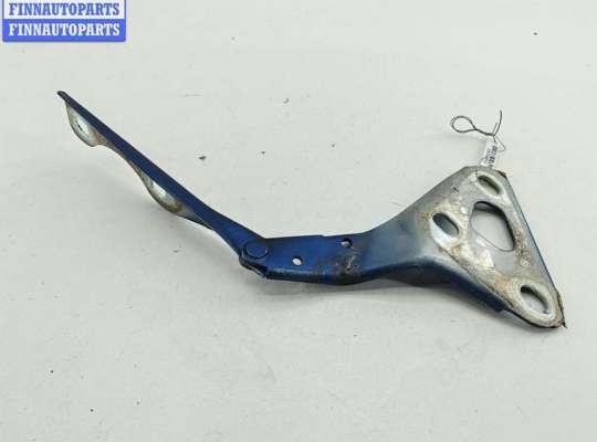 Петля капота на Opel Zafira A