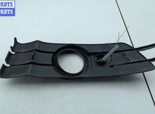 купить Рамка фары противотуманной правой на Citroen C5 (2001-2008)