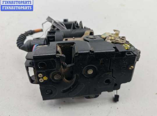 Замок двери передней правой VG2756061 на Volkswagen Passat B5