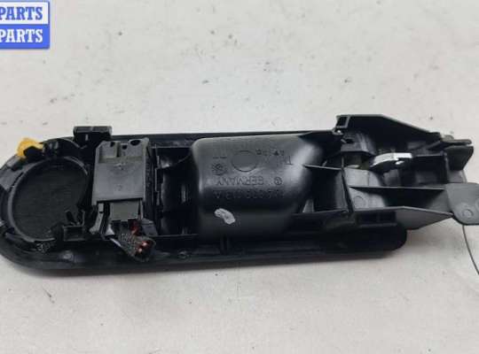 купить Ручка двери внутренняя задняя левая на Volkswagen Bora