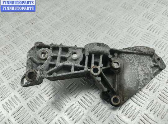 купить Кронштейн генератора на Renault Scenic II (2003-2009)