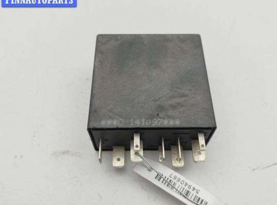 Реле стеклоочистителя (дворников) VG2712186 на Volkswagen Passat B5