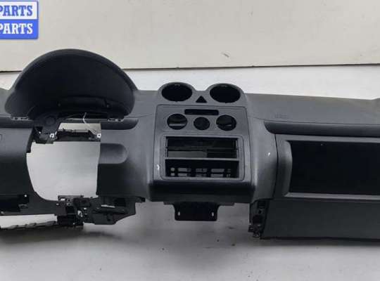 купить Панель приборная (торпедо) на Volkswagen Caddy (2004-2010)