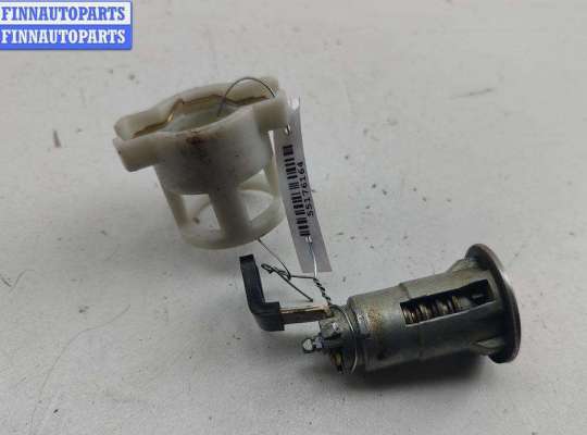 купить Личинка замка багажника на Chrysler Voyager (2001-2007)