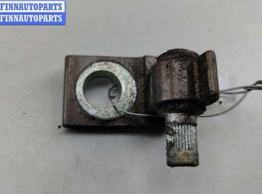 Петля двери задней левой SK536974 на Skoda Yeti
