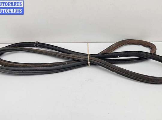 Уплотнитель крышки (двери) багажника PG1252774 на Peugeot 406