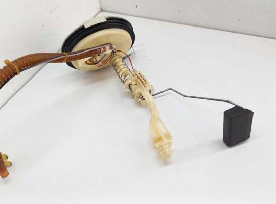 купить Датчик уровня топлива на BMW 5 E39 (1995-2003)