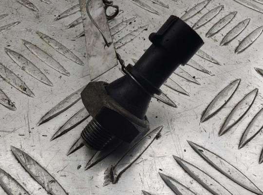 купить Датчик давления масла на Opel Astra H (2004-2009)