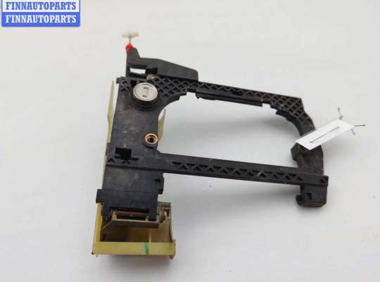 Корпус (держатель) ручки двери передней левой BM3673827 на BMW 5 E39 (1995-2003)