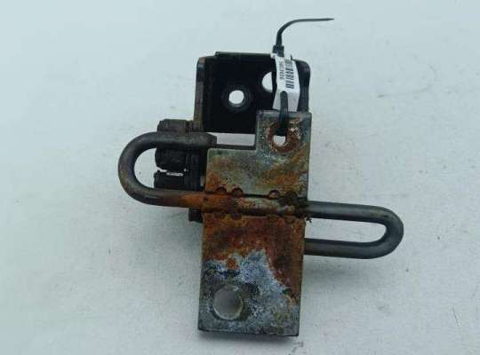 купить Петля двери передней левой на Audi A4 B5 (1994-2001)