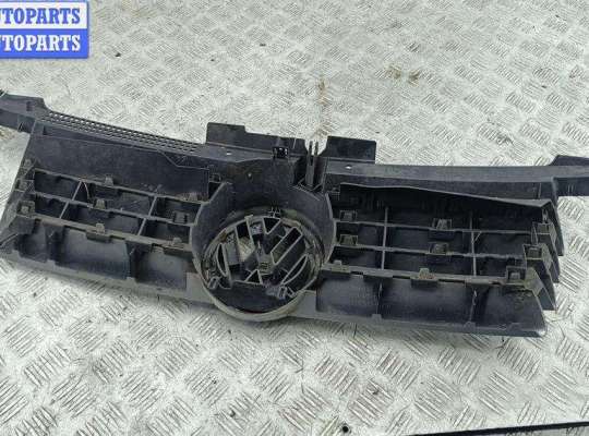 купить Решетка радиатора на Volkswagen Bora