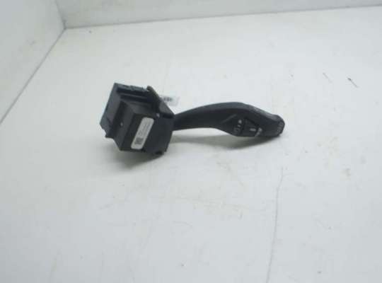 Переключатель дворников FO538672 на Ford Focus III (2011-2018)