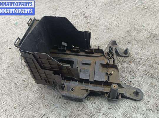 купить Кожух аккумулятора (короб АКБ) на Volkswagen Passat B6