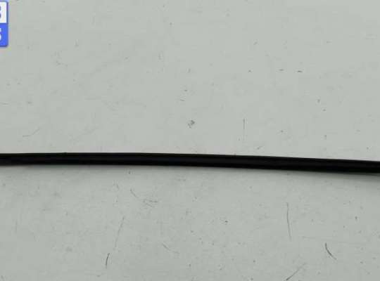 Молдинг лобового стекла FO2186687 на Ford Mondeo III (2000-2007)