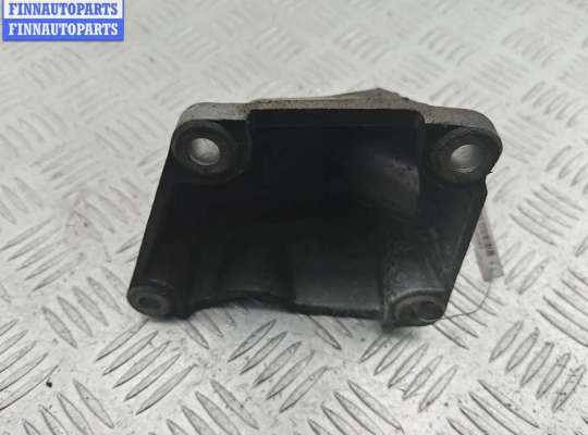 купить Кронштейн двигателя опорный на Audi 100 C4 (1991-1994)