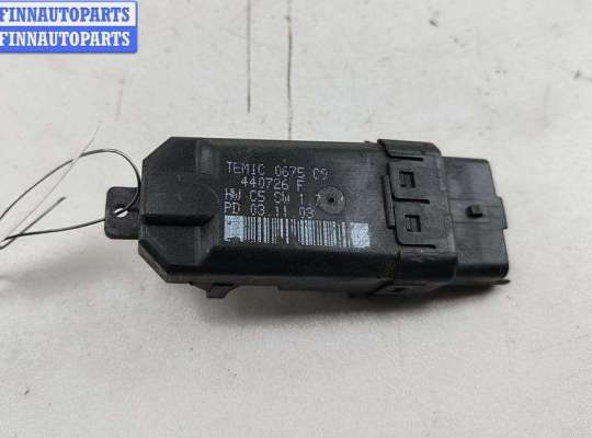 купить Блок управления стеклоподъемниками на Renault Megane II (2002-2008)