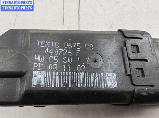 купить Блок управления стеклоподъемниками на Renault Megane II (2002-2008)