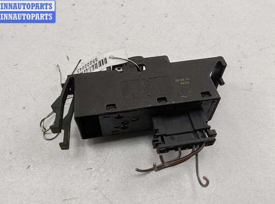 купить Кнопка стеклоподъемника переднего левого на BMW 3 E46 (1998-2006)