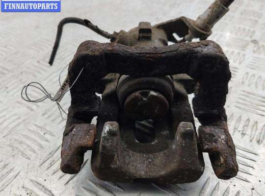 Суппорт задний правый PG1247587 на Peugeot 307